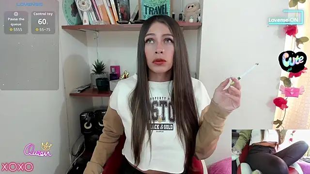 Snapshot of sweetlittlelisa chatting on April 4, 2026, 7:20 pm sweetlittlelisa online show from April 4, 2026, 7:20 pm