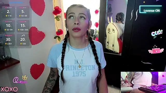 Snapshot of sweetlittlelisa chatting on March 11, 2026, 8:47 pm sweetlittlelisa online show from March 11, 2026, 8:47 pm