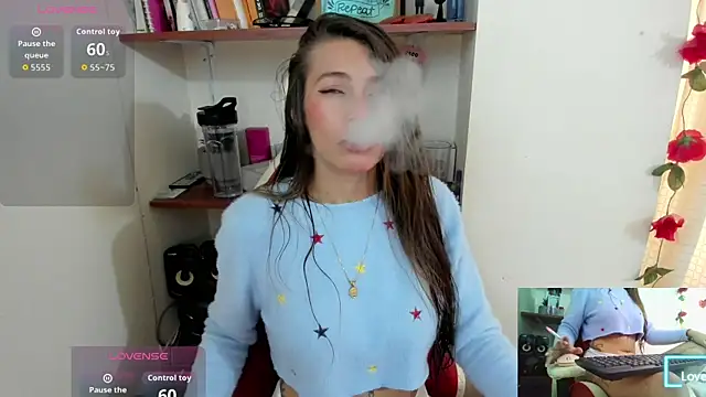 Snapshot of sweetlittlelisa chatting on April 16, 2026, 8:42 pm sweetlittlelisa online show from April 16, 2026, 8:42 pm
