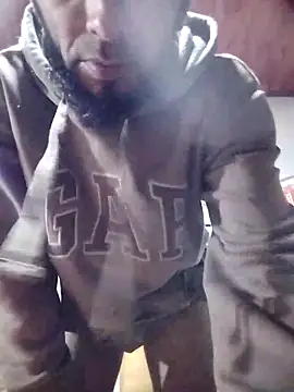 Snapshot of weedmanhot28 chatting on March 1, 2026, 5:40 am weedmanhot28 online show from March 1, 2026, 5:40 am