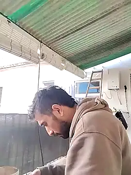 Snapshot of weedmanhot28 chatting on April 4, 2026, 8:10 am weedmanhot28 online show from April 4, 2026, 8:10 am