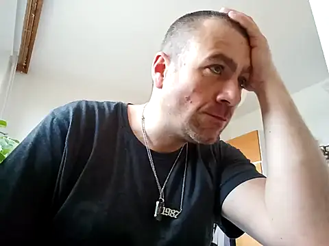 amok0 online show from March 12, 2025, 12:26 pm