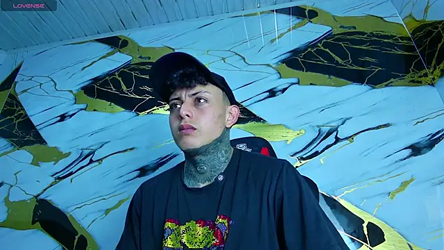 Kevin22 222 online show from March 18, 2025, 9:53 pm