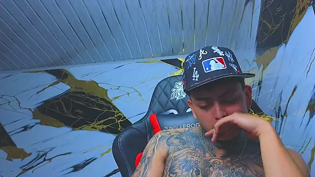 Kevin22 222 online show from November 27, 2025, 5:08 am