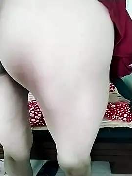 Luxcute286 online show from June 15, 2026, 2:12 am