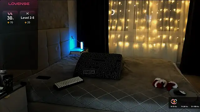 RoxieCrash online show from December 20, 2025, 5:27 pm