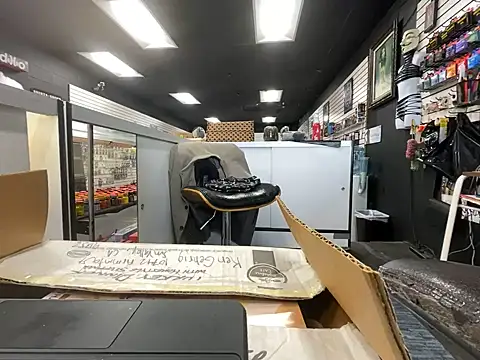 Snapshot of RawRyder8 chatting on December 21, 2024, 10:19 pm RawRyder8 online show from December 21, 2024, 10:19 pm