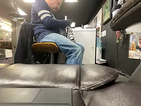 Snapshot of RawRyder8 chatting on December 24, 2024, 10:28 pm RawRyder8 online show from December 24, 2024, 10:28 pm