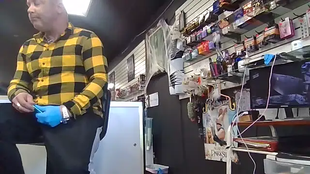 Snapshot of RawRyder8 chatting on October 9, 2025, 10:21 pm RawRyder8 online show from October 9, 2025, 10:21 pm