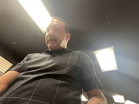 Snapshot of RawRyder8 chatting on February 1, 2025, 3:08 am RawRyder8 online show from February 1, 2025, 3:08 am