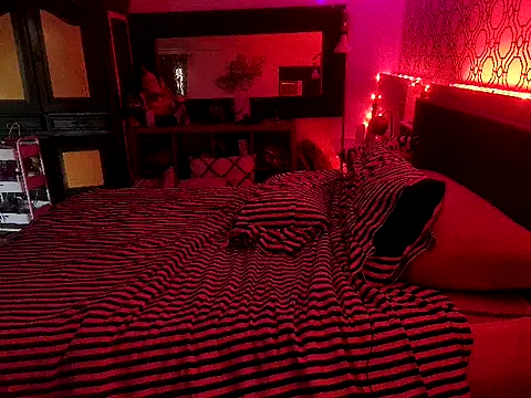 Snapshot of RawRyder8 chatting on September 17, 2025, 2:19 pm RawRyder8 online show from September 17, 2025, 2:19 pm