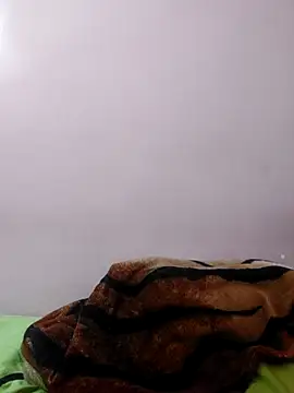 LoNa-daloua online show from October 2, 2025, 10:51 am