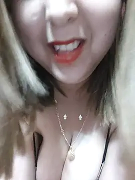 Snapshot of LoNa-daloua chatting on March 5, 2026, 8:38 pm LoNa-daloua online show from March 5, 2026, 8:38 pm