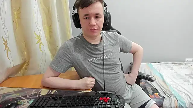 iliaskrislove online show from April 24, 2026, 11:07 pm