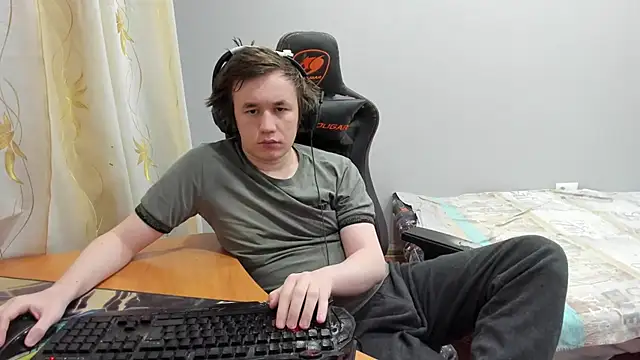 Snapshot of iliaskrislove chatting on March 7, 2026, 12:39 am iliaskrislove online show from March 7, 2026, 12:39 am