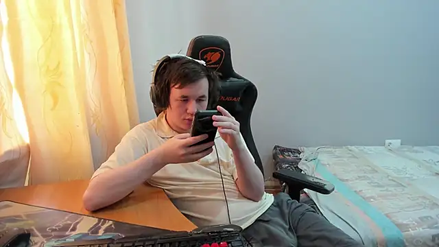 Snapshot of iliaskrislove chatting on February 28, 2026, 10:04 am iliaskrislove online show from February 28, 2026, 10:04 am