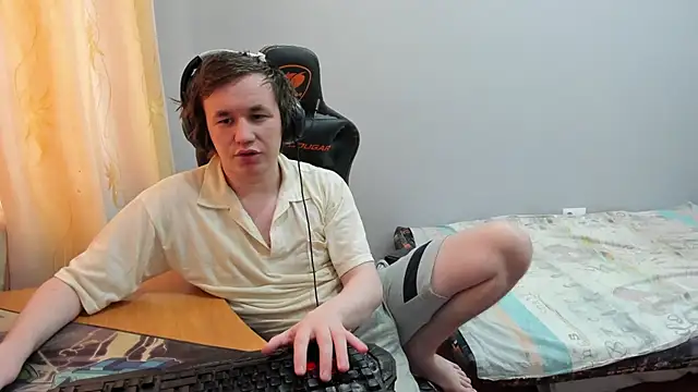 Snapshot of iliaskrislove chatting on February 21, 2026, 12:18 pm iliaskrislove online show from February 21, 2026, 12:18 pm