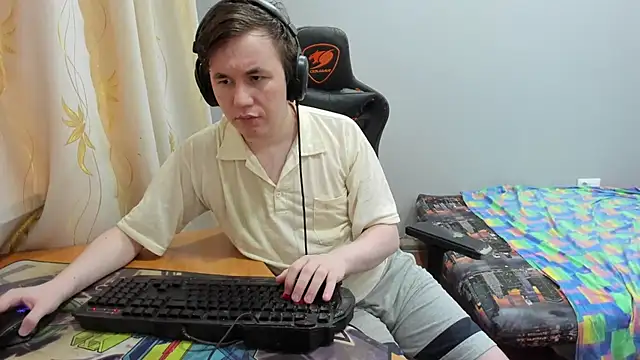 iliaskrislove online show from July 15, 2026, 4:36 pm