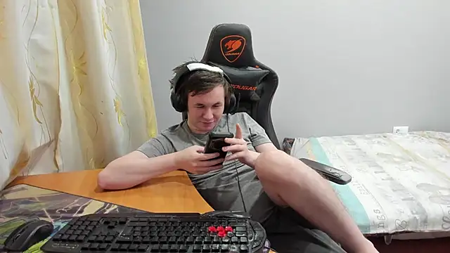 Snapshot of iliaskrislove chatting on February 12, 2026, 5:45 pm iliaskrislove online show from February 12, 2026, 5:45 pm