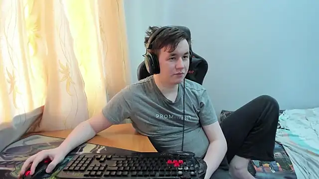 Snapshot of iliaskrislove chatting on June 7, 2026, 12:54 pm iliaskrislove online show from June 7, 2026, 12:54 pm