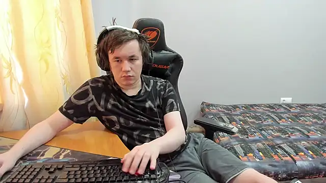 Snapshot of iliaskrislove chatting on March 16, 2026, 12:31 pm iliaskrislove online show from March 16, 2026, 12:31 pm