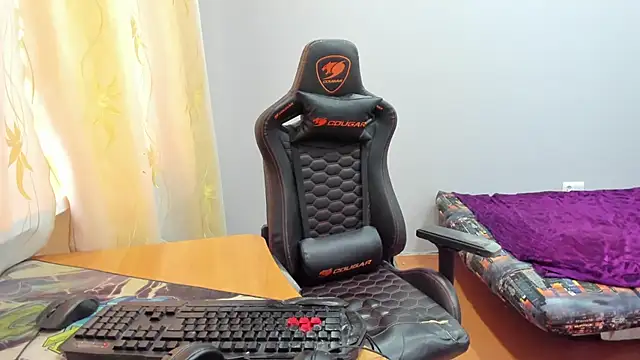 iliaskrislove online show from December 21, 2025, 9:00 am