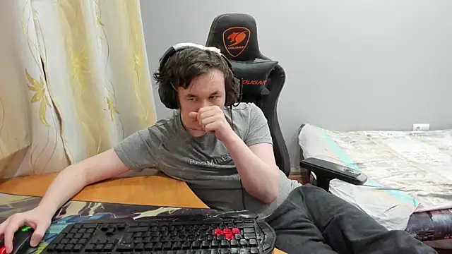 Snapshot of iliaskrislove chatting on March 20, 2026, 7:37 pm iliaskrislove online show from March 20, 2026, 7:37 pm