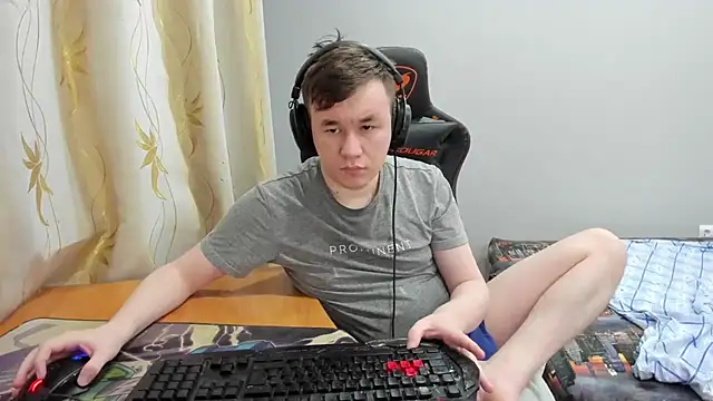 iliaskrislove online show from May 3, 2026, 4:43 pm