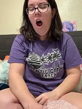 FreakNastyLacie online show from October 27, 2025, 11:44 am