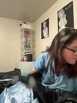 Snapshot of FreakNastyLacie chatting on May 27, 2026, 9:27 am FreakNastyLacie online show from May 27, 2026, 9:27 am