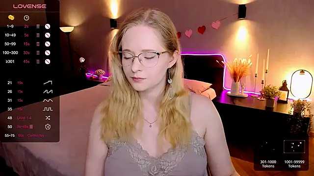 Aemilia  online show from November 20, 2025, 8:26 am