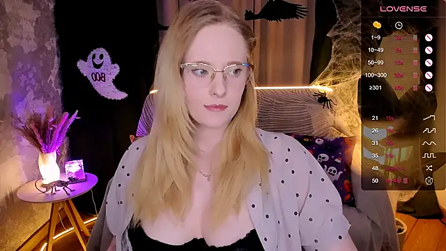 Aemilia  online show from October 27, 2025, 8:37 am