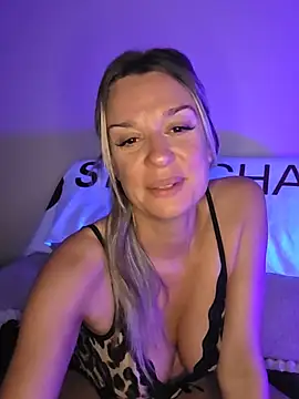 SpicyVicky online show from June 16, 2026, 4:23 am