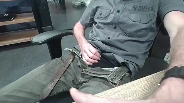 Michealtje85 online show from February 16, 2026, 4:16 pm