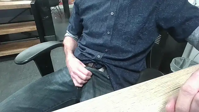 Michealtje85 online show from January 14, 2026, 4:10 pm