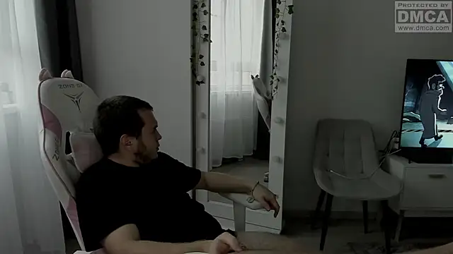 Snapshot of MashkaRay chatting on October 9, 2025, 1:44 pm MashkaRay online show from October 9, 2025, 1:44 pm