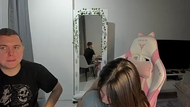 Snapshot of MashkaRay chatting on November 12, 2025, 5:06 pm MashkaRay online show from November 12, 2025, 5:06 pm