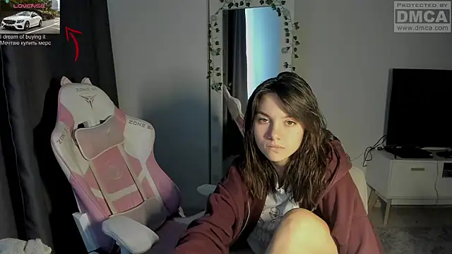 Snapshot of MashkaRay chatting on October 26, 2025, 10:59 am MashkaRay online show from October 26, 2025, 10:59 am