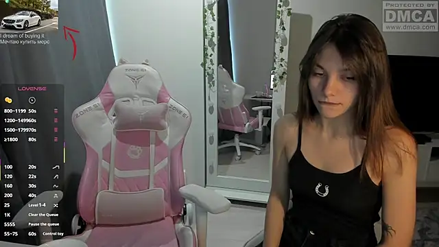 Snapshot of MashkaRay chatting on November 4, 2025, 11:14 am MashkaRay online show from November 4, 2025, 11:14 am