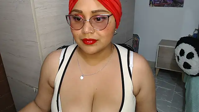 SWEETT CORY online show from October 29, 2025, 3:05 am