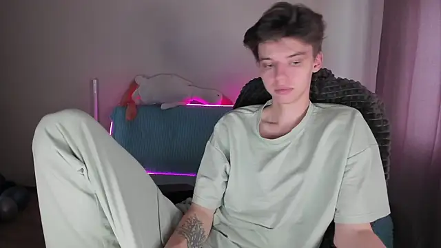 Liam sexy1 online show from October 15, 2025, 8:22 am