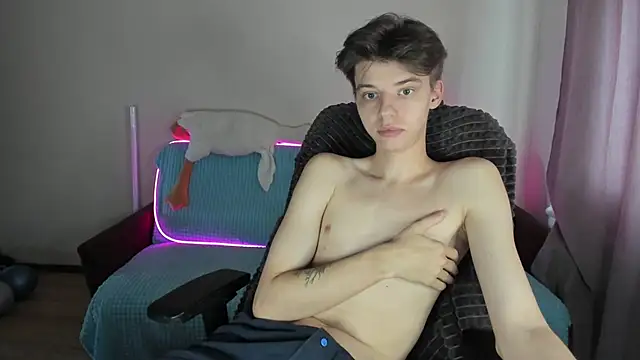 Liam sexy1 online show from October 12, 2025, 8:26 am