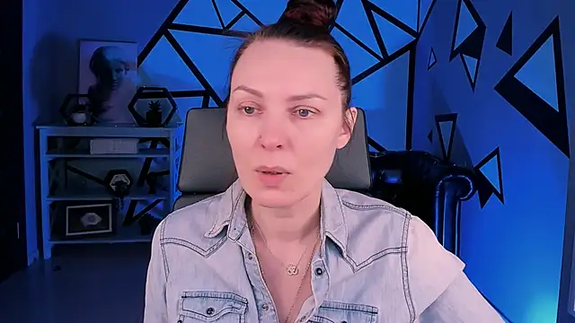 VandaRossi online show from January 14, 2026, 9:35 am