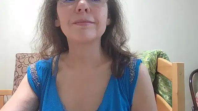 HollyJewel online show from June 26, 2026, 4:13 pm