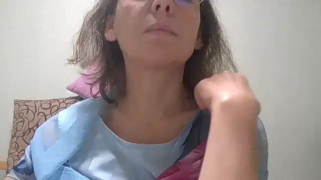 HollyJewel online show from October 9, 2025, 4:40 pm