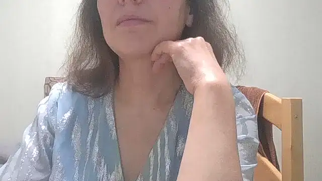 HollyJewel online show from March 18, 2026, 5:25 pm