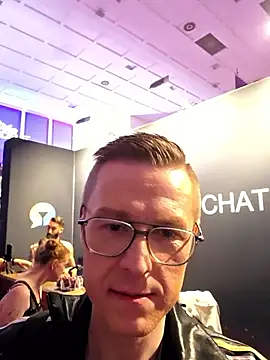 Fuc71 online show from September 27, 2025, 11:05 am