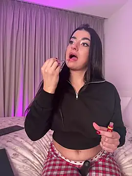 Snapshot of ZoeZayd chatting on February 7, 2026, 10:07 pm ZoeZayd online show from February 7, 2026, 10:07 pm