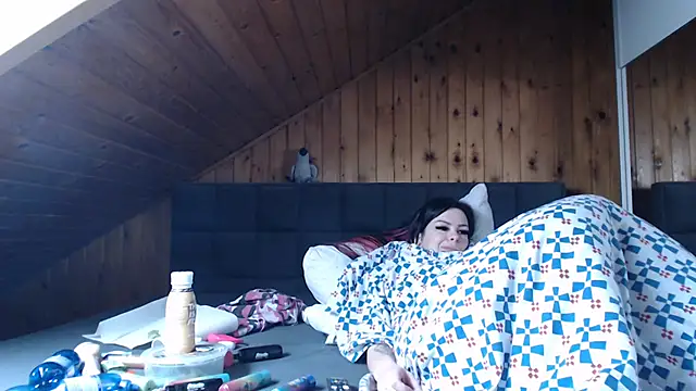 BoeseMoni1998 online show from November 8, 2025, 10:19 am