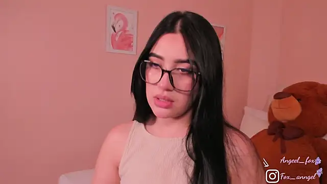 angeel fox online show from November 13, 2025, 4:16 am